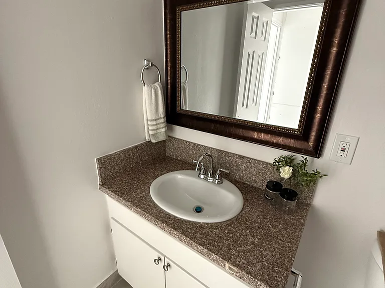 7533 Vineland Ave #2 — Photo 12