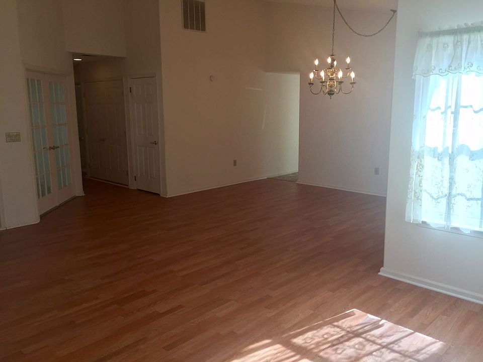 1st image of 1149A Thornbury Ln