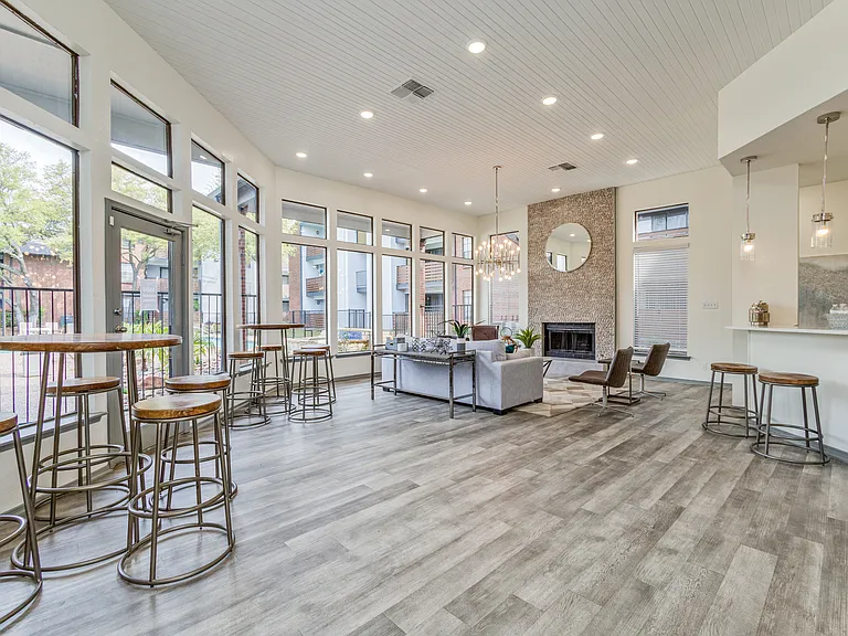 Raleigh At Towne Crossing — Photo 58