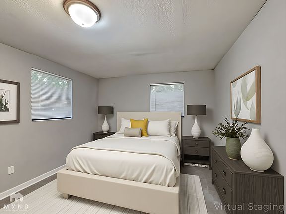 4th image of 2039 Ashland St