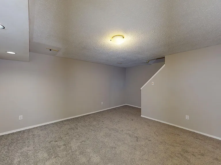 320 Westminster Ave #48 — Photo 21
