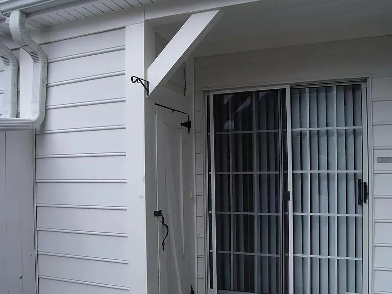 209 Amersham Dr #G — Photo 2