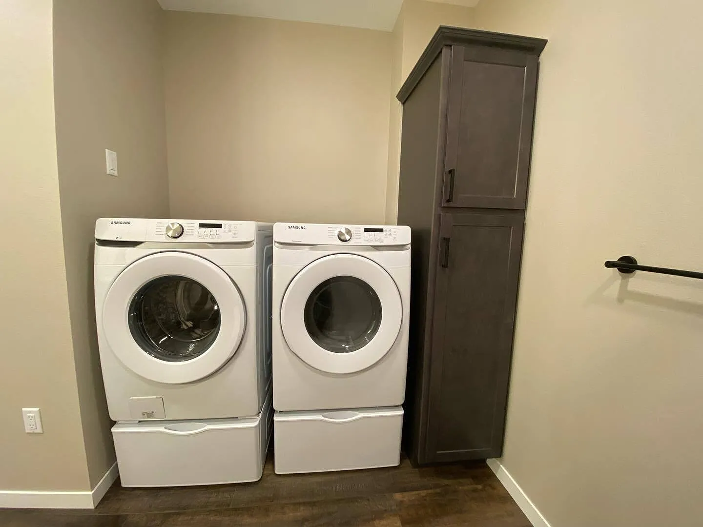 608 Pine St. — Photo 1