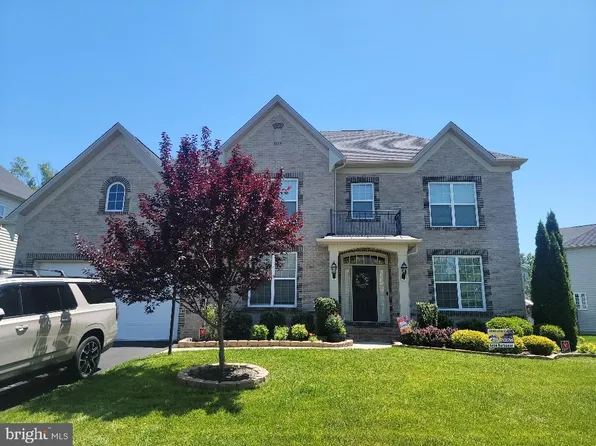 12137 Hickory Falls Ct, Woodbridge, VA 22192