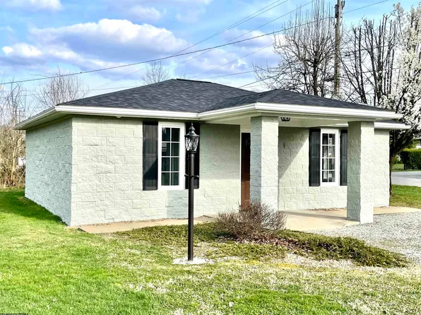 400 High St, West Milford, WV 26451