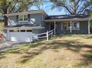954 Treelane Dr, Newburgh, IN 47630