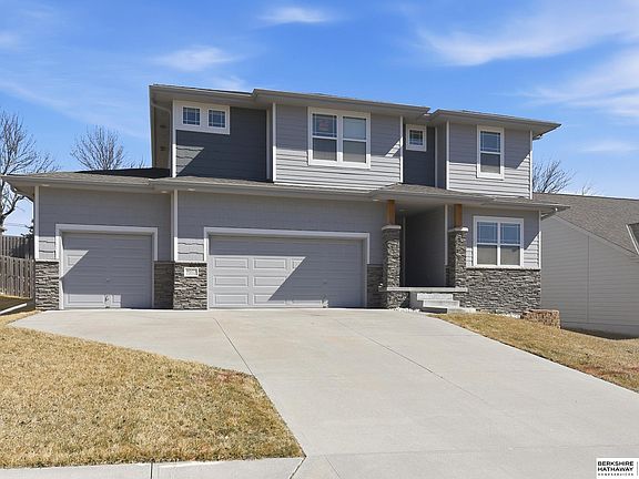 2nd image of 4605 S 193rd St