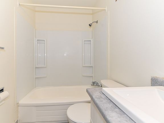3rd image of 292A Thorncliff Pl #398033