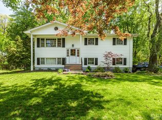 122 Old Farmers Rd, Long Valley, NJ 07853