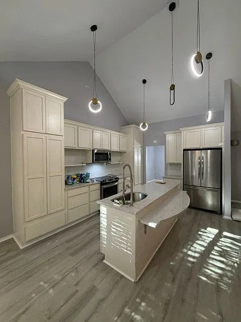 3 bed, 2292 sqft, $1,850 — Photo 4