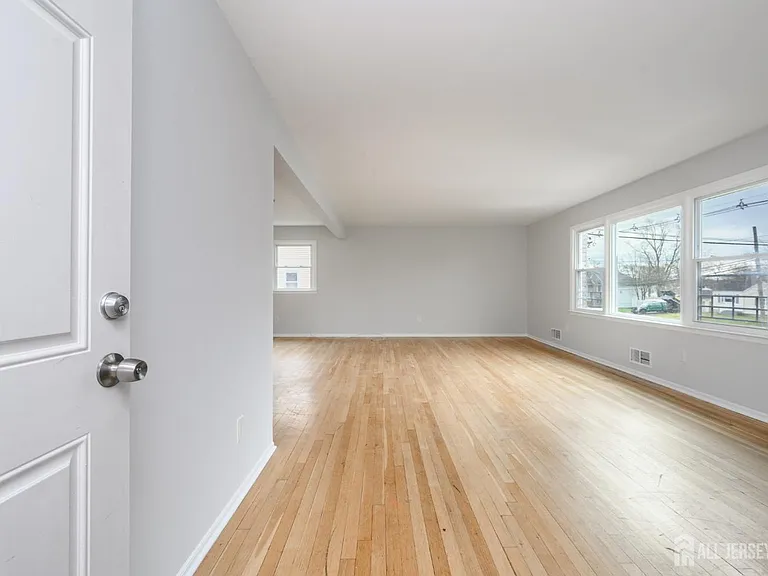 796 Inman Ave #1 — Photo 9