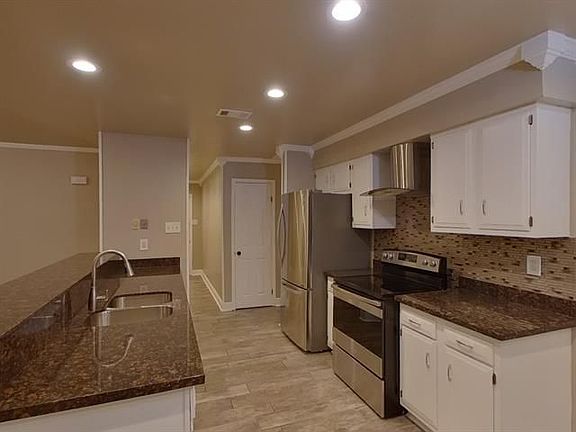 4th image of 1617 Williamsburg Dr