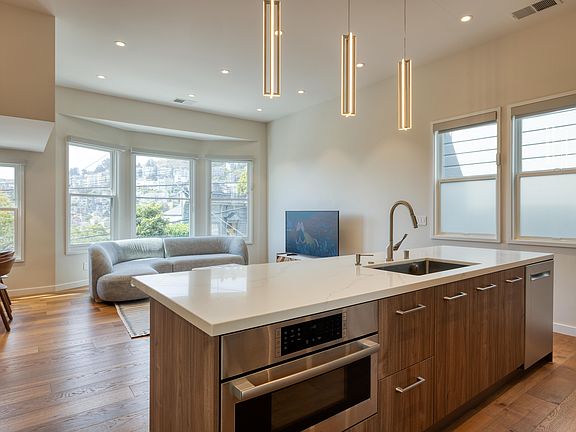 5th image of 4392 17th St #4392