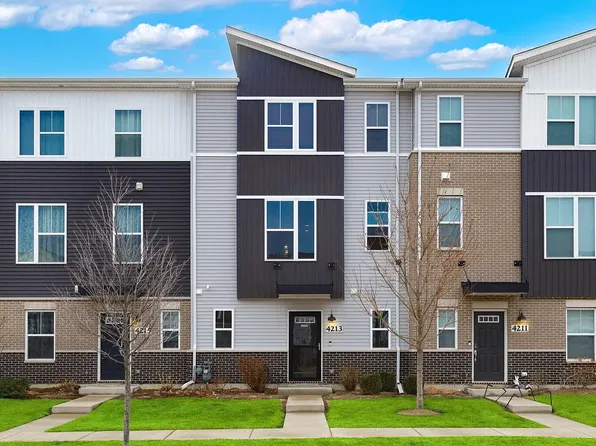 4213 Calder Ln, Aurora, IL 60504