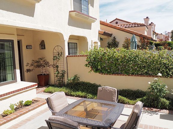 5th image of 390 Country Club Dr Unit C