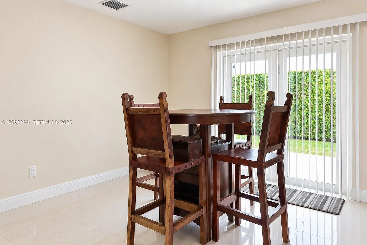 Winston Park Unit One — Photo 3