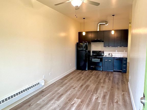 5th image of 3951 N Williams Ave APT 301