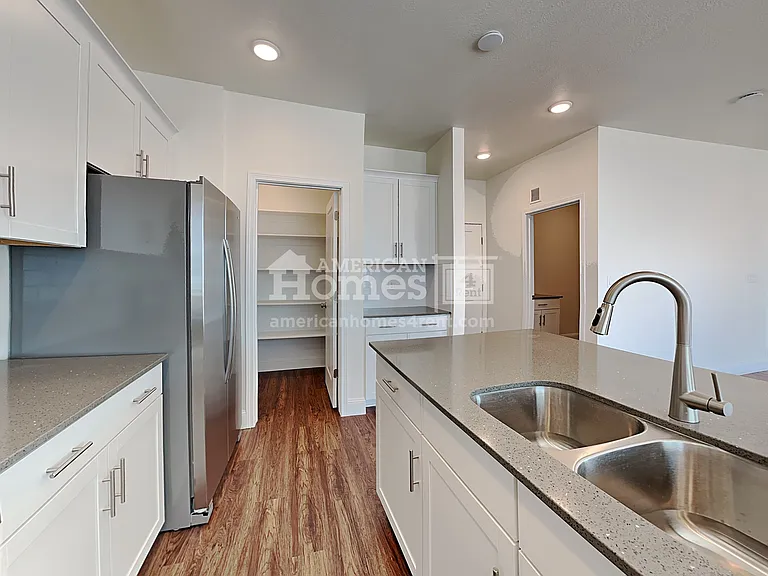 2625 W 3290 S — Photo 9