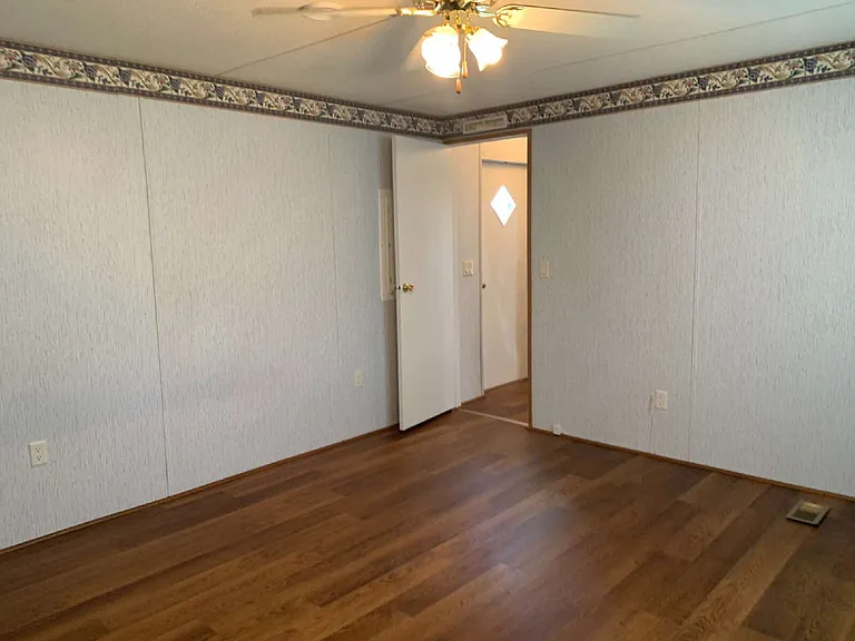 1286 Country Club Rd — Photo 14