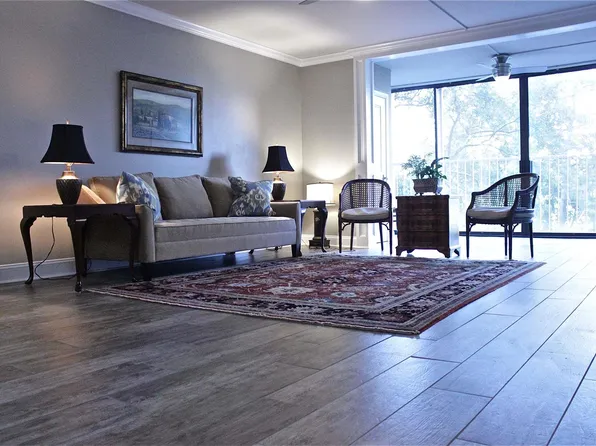 1825 Saint Julian Pl APT 3H, Columbia, SC 29204