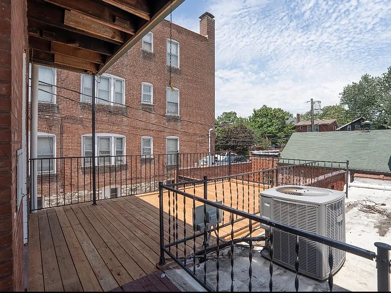 4419 S Kingshighway Blvd — Photo 19