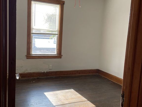 3rd image of 2014 N Lawler Ave #1W