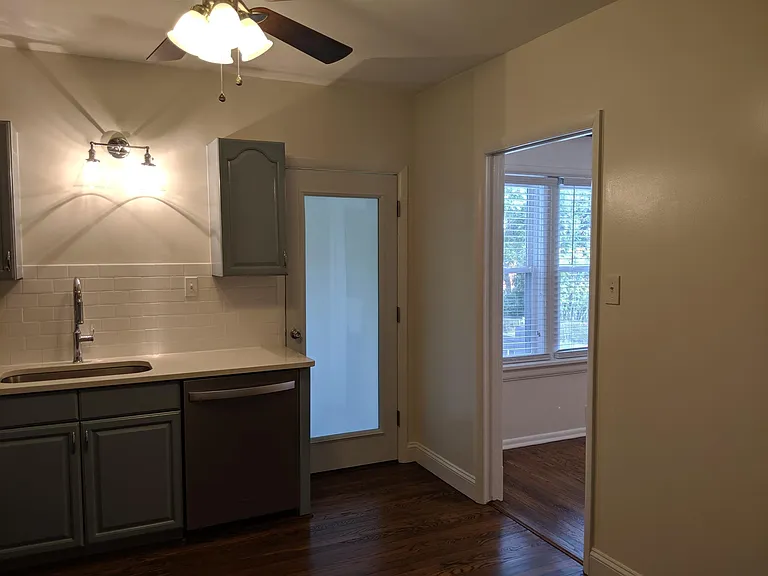 2500 Sulphur Ave — Photo 18