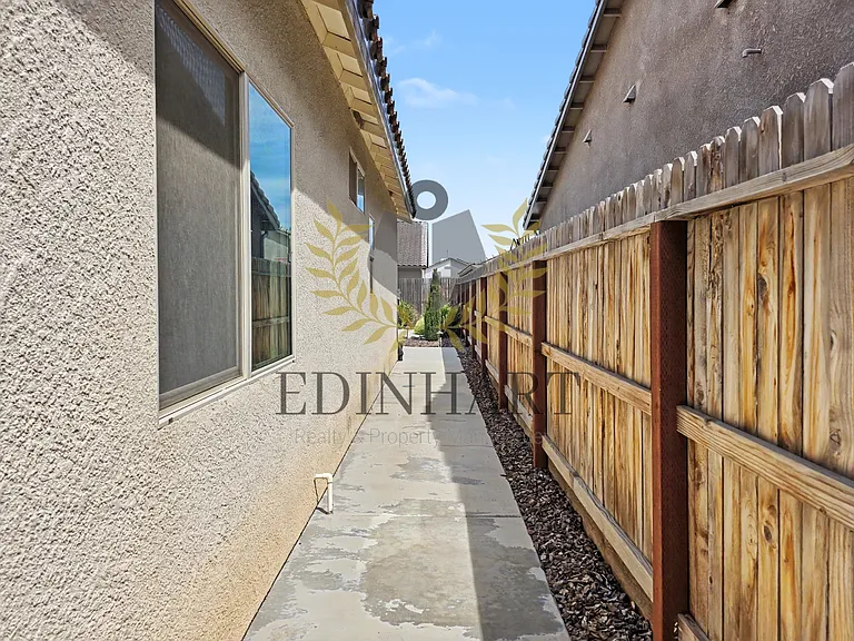 1138 S Simon St — Photo 34