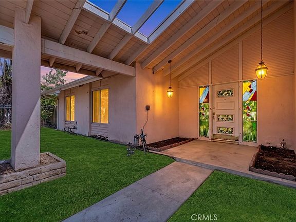 4th image of 13046 Ebell St