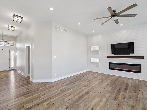 3rd image of 10169 Rhaenys Rd