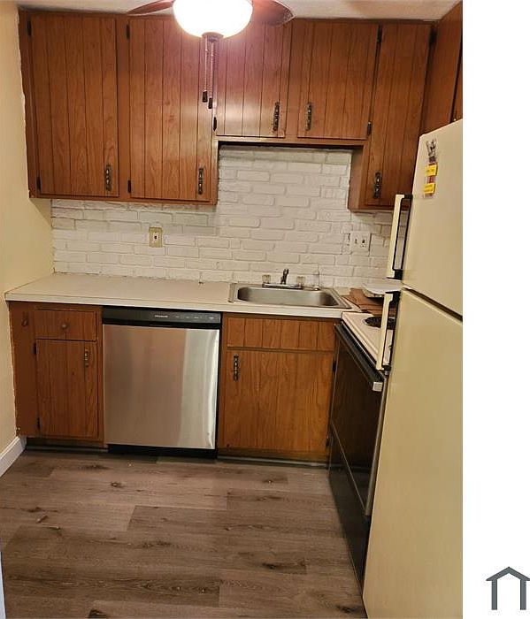 1st image of 215 Winter St APT 3A