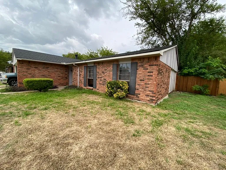 7309 Ashcrest Ln — Photo 7