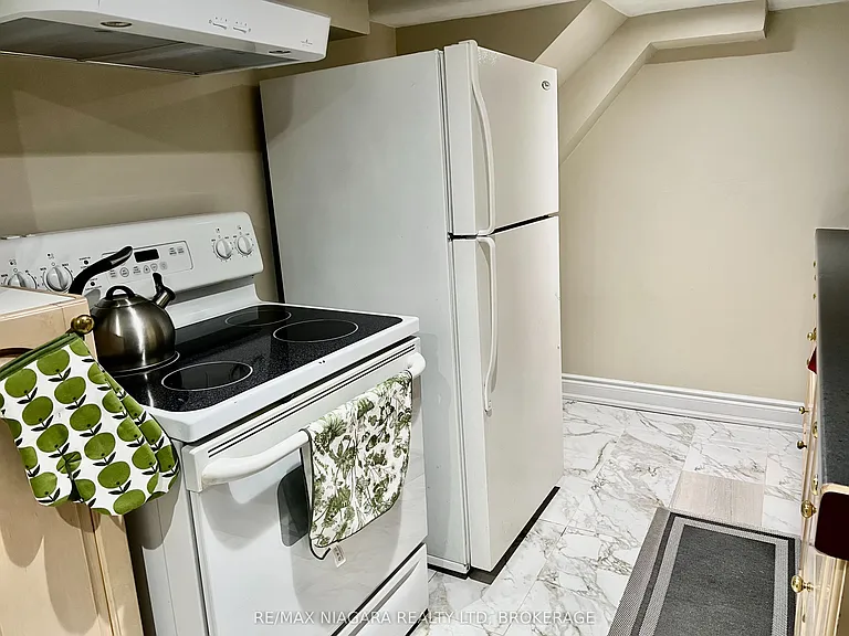 3968 Saint Peter Ave #2 — Photo 24