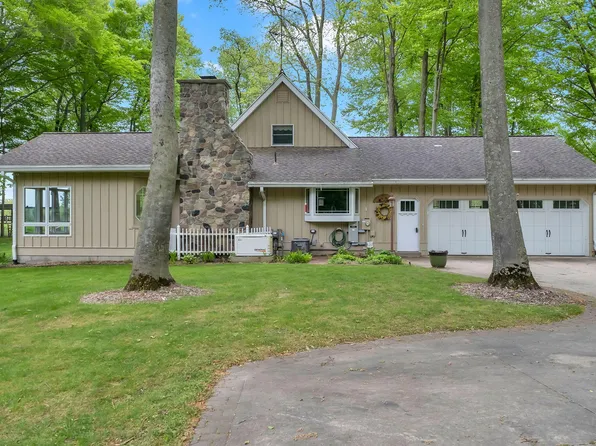 9 Mile Rd, Remus, MI 49340