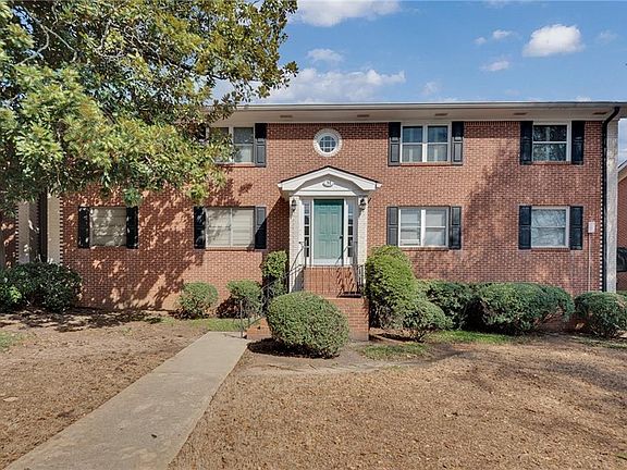 2nd image of 4282 Roswell Rd NE APT M2