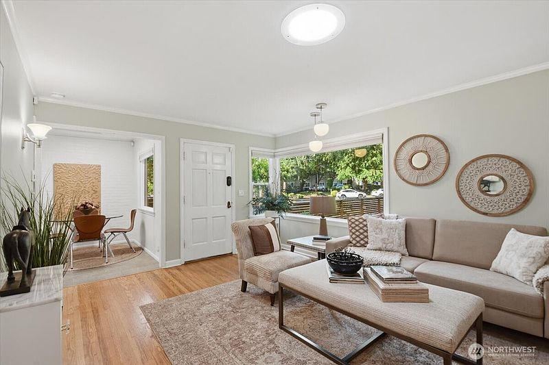 3rd image of 11058 17th Avenue NE