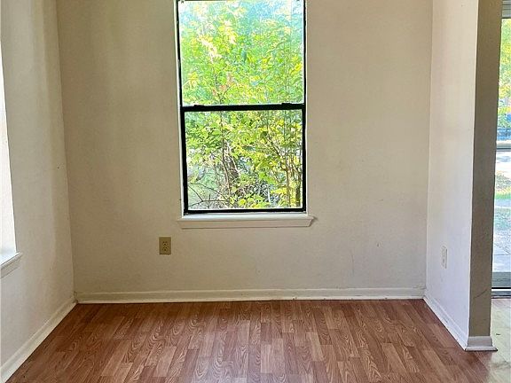 3rd image of 1116 Detroit St