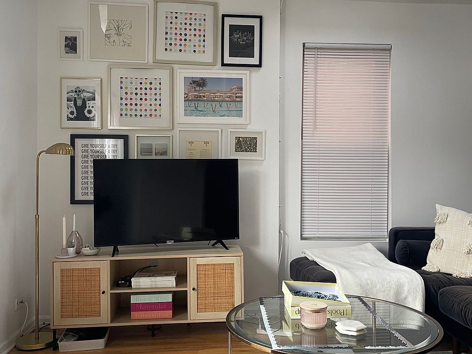 1st image of 2311 N Greenview Ave #2R