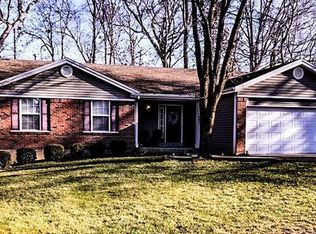 1004 Harvest Home Cir, Saint Charles, MO 63304