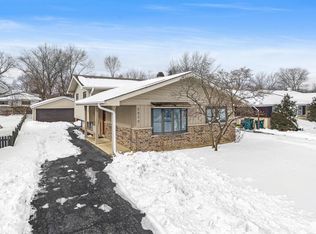 5820 Alabama Ave, Clarendon Hills, IL