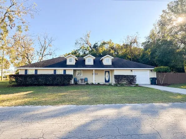 330 SE 1st Ave, Trenton, FL 32693