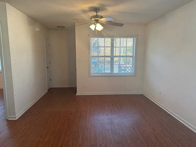 121 Simmental Ln — Photo 2