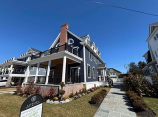 15 S Cornwall Ave, Ventnor, NJ 08406