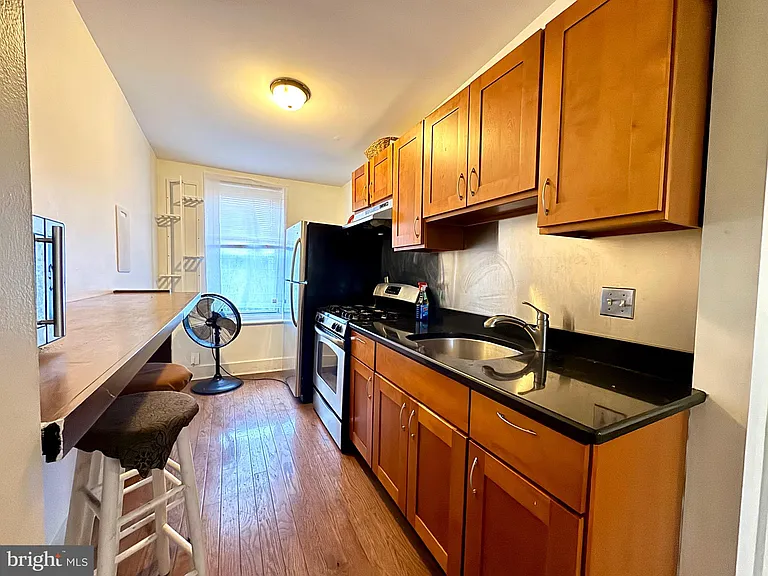 2228 Fairmount Ave #3 — Photo 8