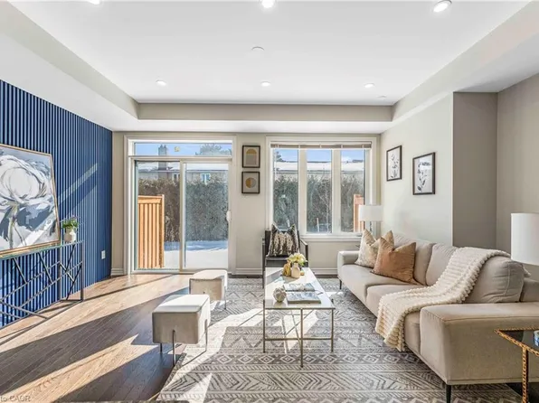 1426 Oakmont Cmn, Burlington, ON L7P 0V8