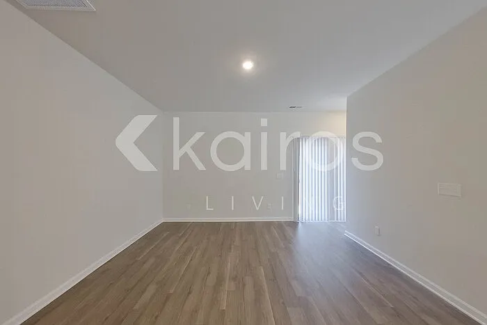 2431 Banyon Cir — Photo 4