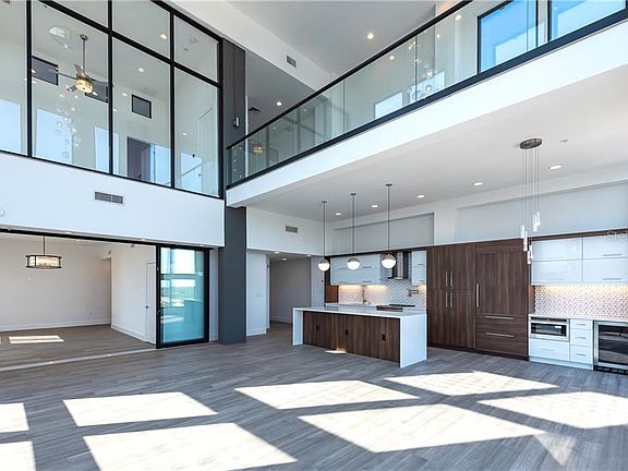 4th image of 226 5th Ave N APT 1405