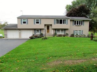 3242 Hanagan Rd, Palmyra, NY 14522