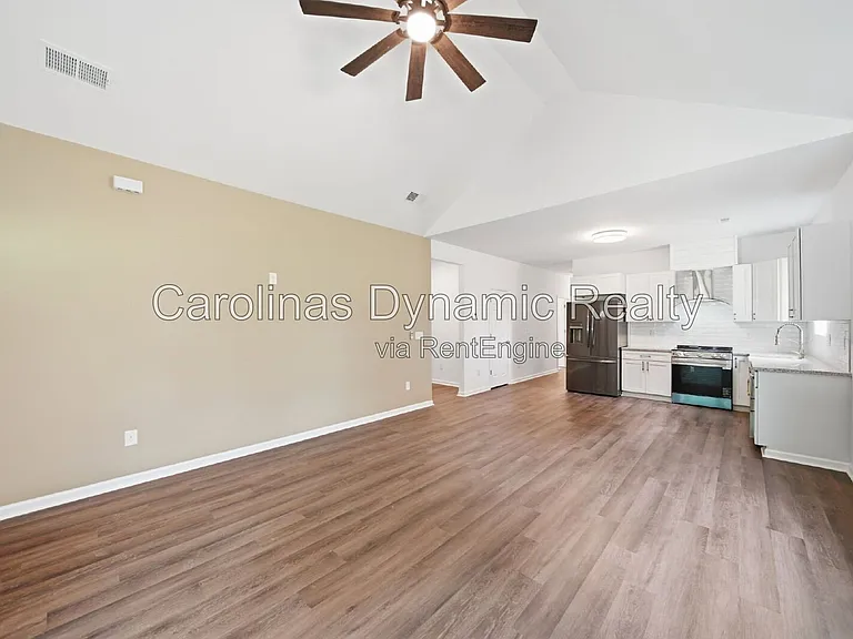 1533 S Battleground Ave — Photo 7