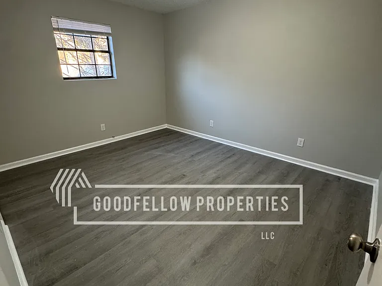 609 N Columbia Ave #10 — Photo 8